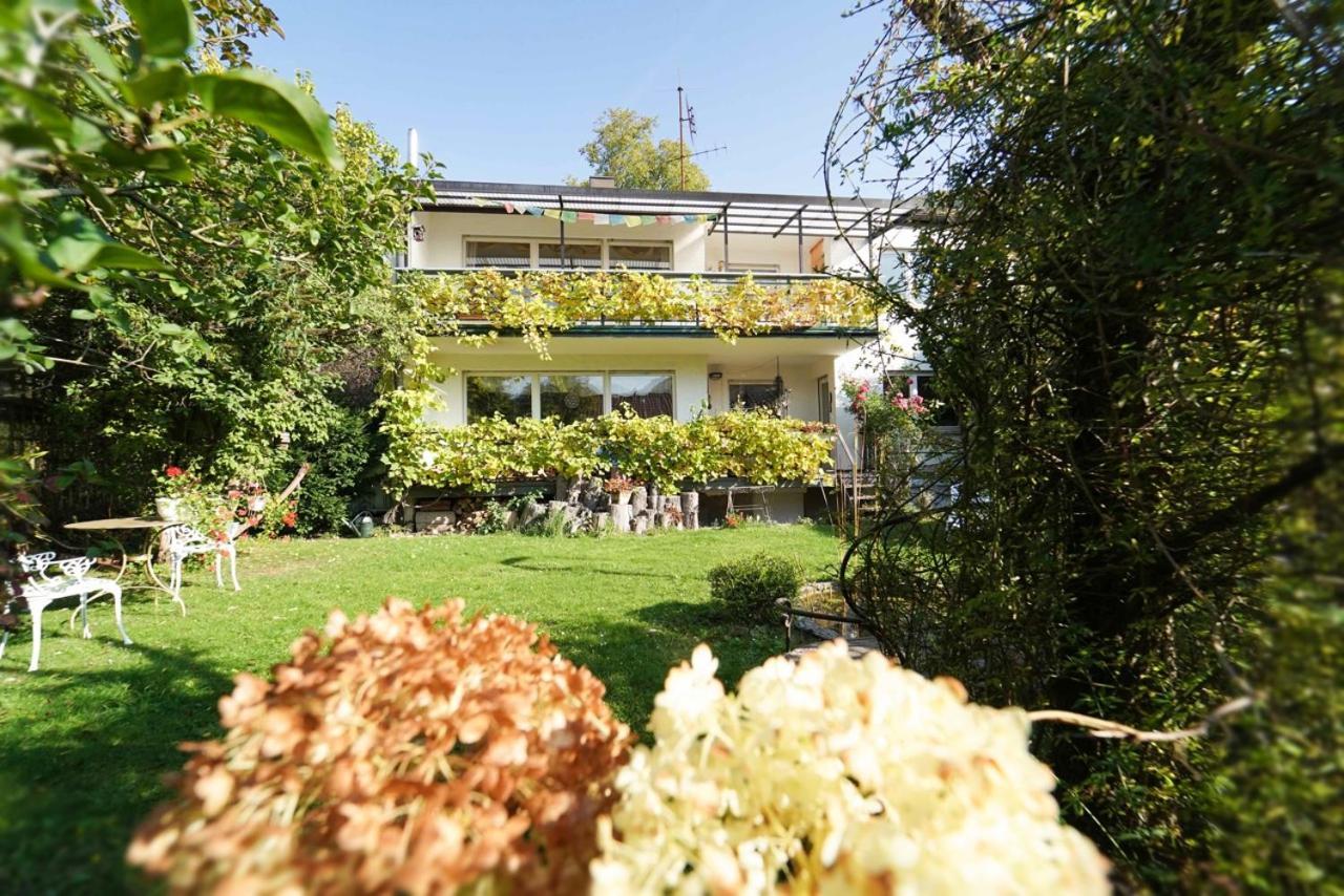Ferienwohnung Im Haus Lotus Mit Grossem Balkon Und Garten Бад-Урах Экстерьер фото
