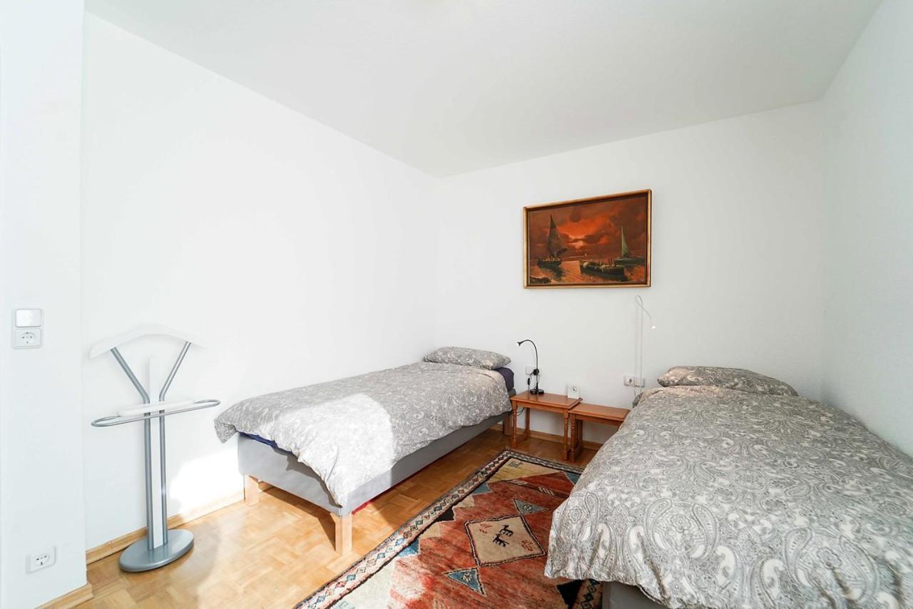 Ferienwohnung Im Haus Lotus Mit Grossem Balkon Und Garten Бад-Урах Экстерьер фото