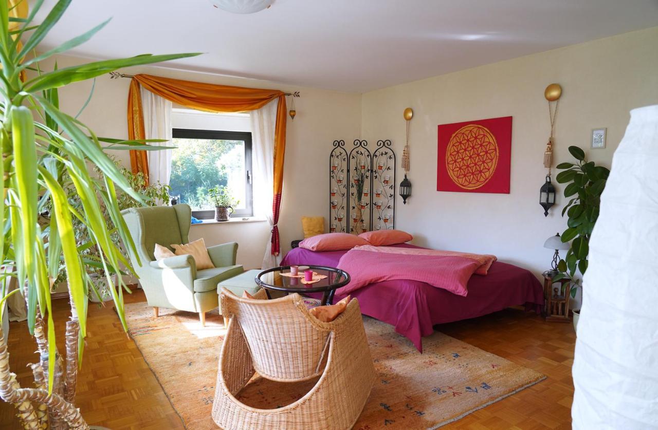 Ferienwohnung Im Haus Lotus Mit Grossem Balkon Und Garten Бад-Урах Экстерьер фото